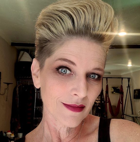 Meet your Posher, Brandi - Picture 1 of 1